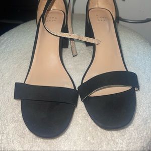 A New Day block heels